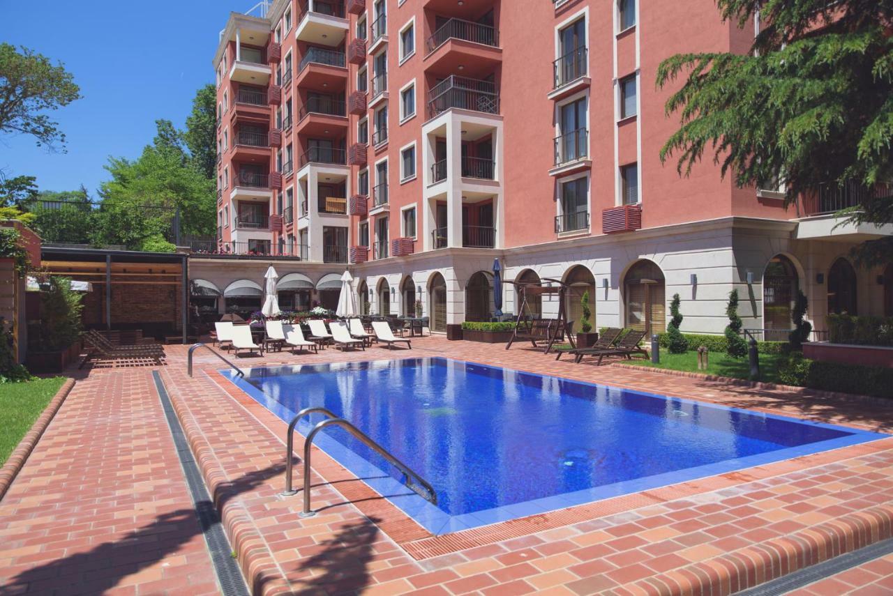 Superb 2-Bdr Luxury Apt. With Pool In Villa Mare Varna Buitenkant foto